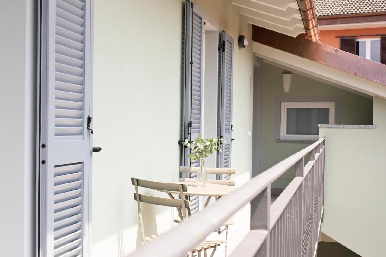 Charming Moment Di Villa Porta - Residenza Porto Vecchio Luino Exterior foto